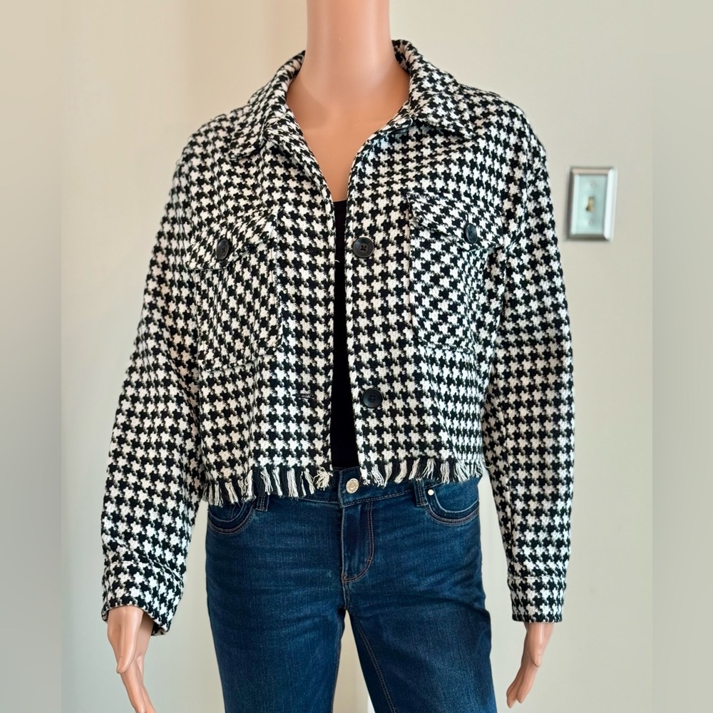SO Black and White Houndstooth Cropped Blazer Jacket